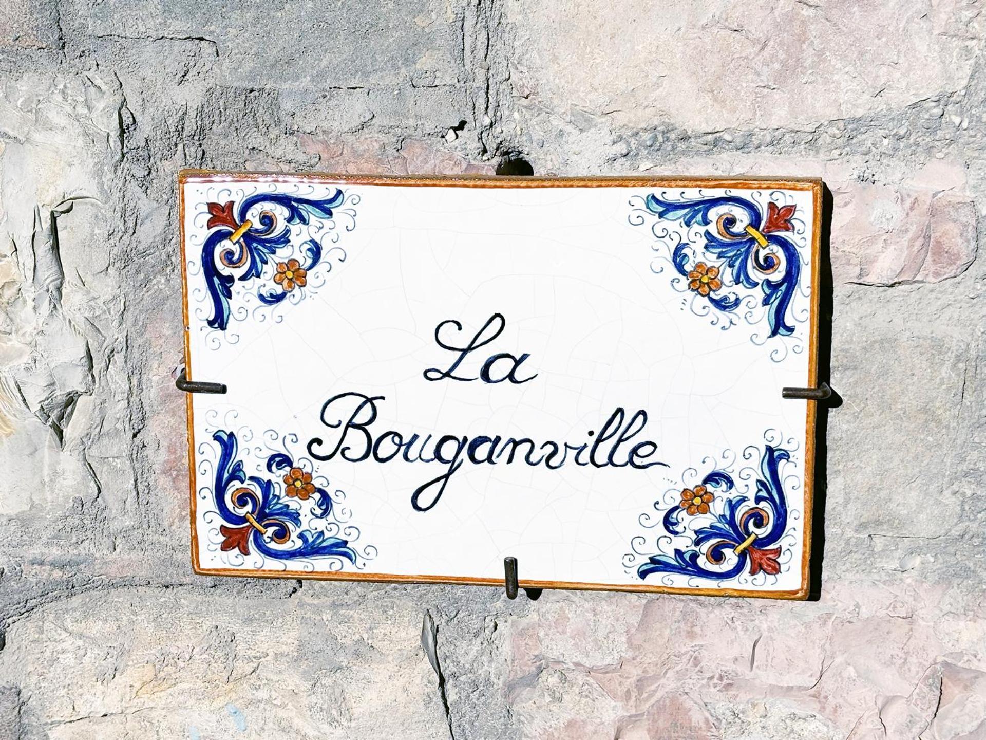 La Bouganville Assis Exterior foto